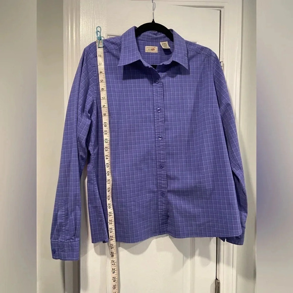L.L. Bean Women’s Wrinkle Resistant Purple Pinpoint Plaid Button Down Size L - Picture 2 of 9